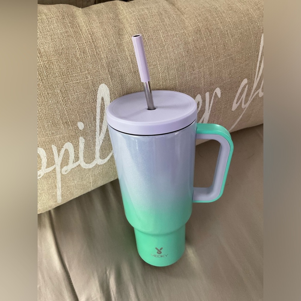 Meoky 40 oz stainless steel tumbler